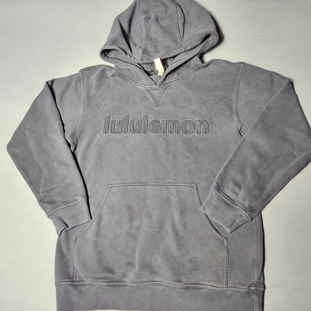 Lululemon Embossed Logo Pullover Hoodie Womens 6 Grey Long Sleeve Activewear